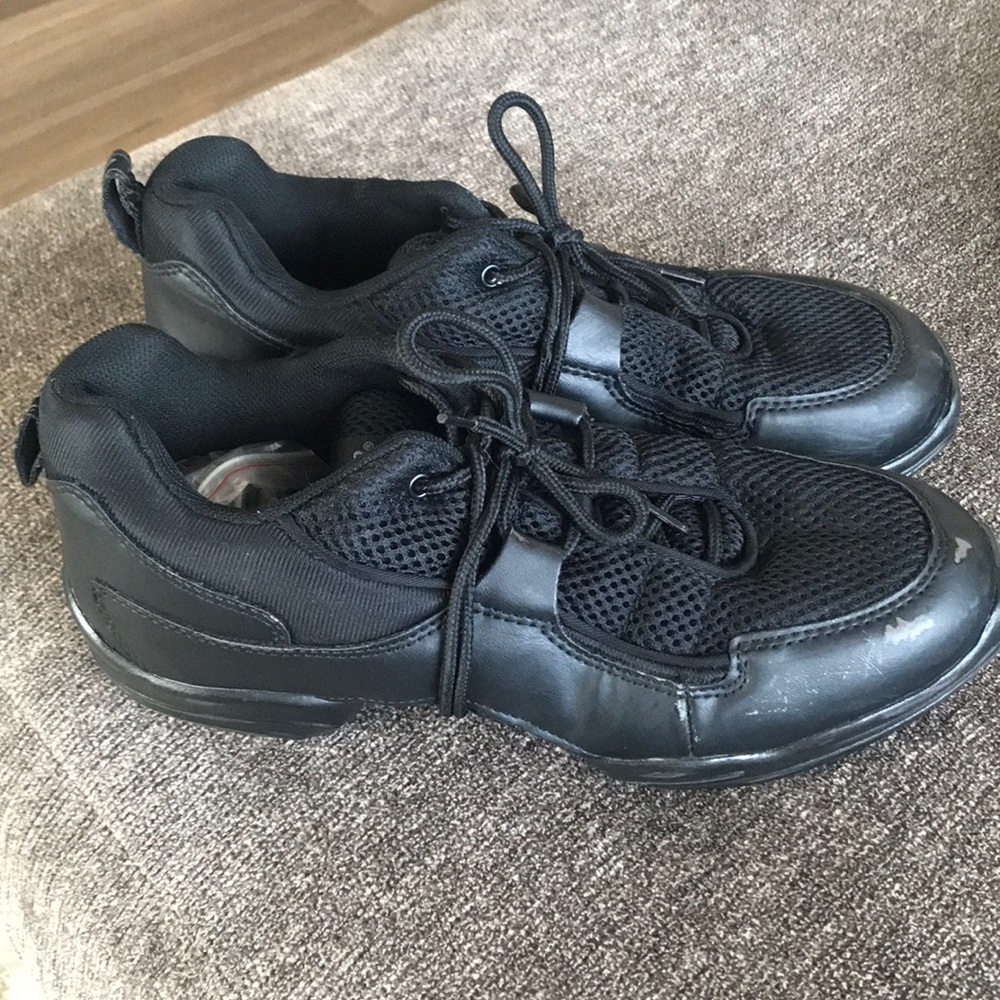 Woman’s pair of hip-hop shoes size 10